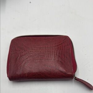 Chic Red Leather Zip Wallet